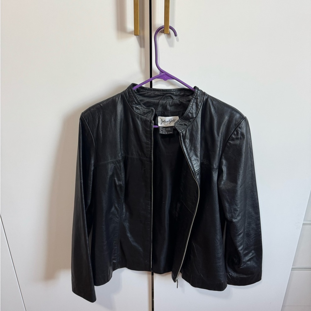 Women's Vintage Black Leather Jacket - 100% lambs leather, 1990s